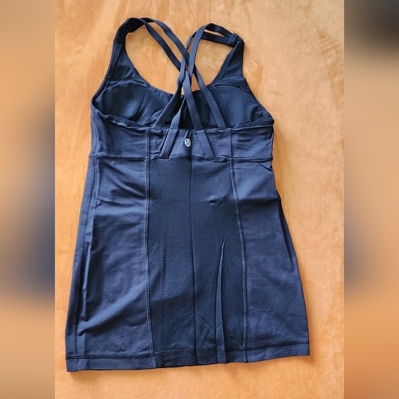Lululemon activewear sz 4 - Picture 1 of 2